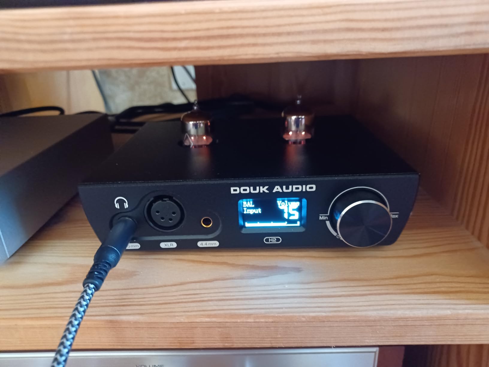 Douk Audio HiFi Vacuum Tube Headphone Amplifier Balanced XLR Desktop Audio Amp for Headsets customer photo 2