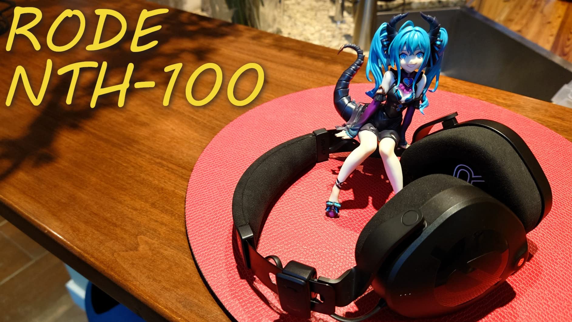 RØDE NTH-100 Professional Over-ear Headphones For Content Creation, Music Production, Podcasting, Black customer photo 1
