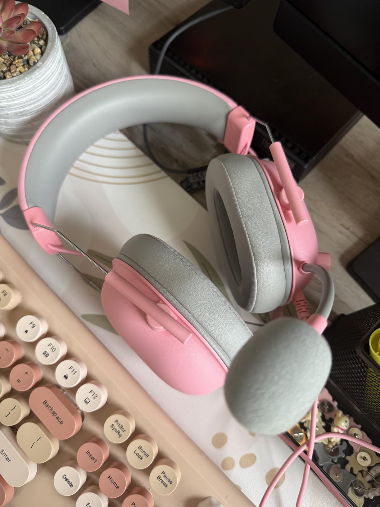 Razer BlackShark V2 X Gaming Headset for PC, 3.5mm Audio Jack, White customer photo 2