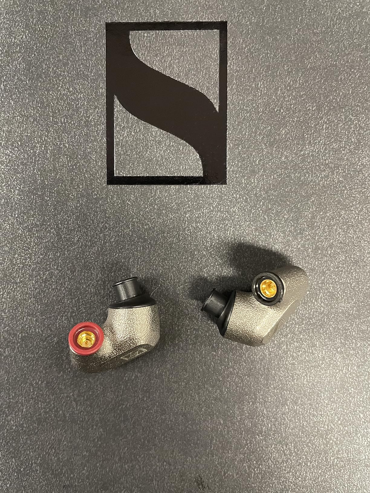 Sennheiser IE 600 Audiophile-Grade In-Ear Monitors incl. Balanced Cable customer photo 2
