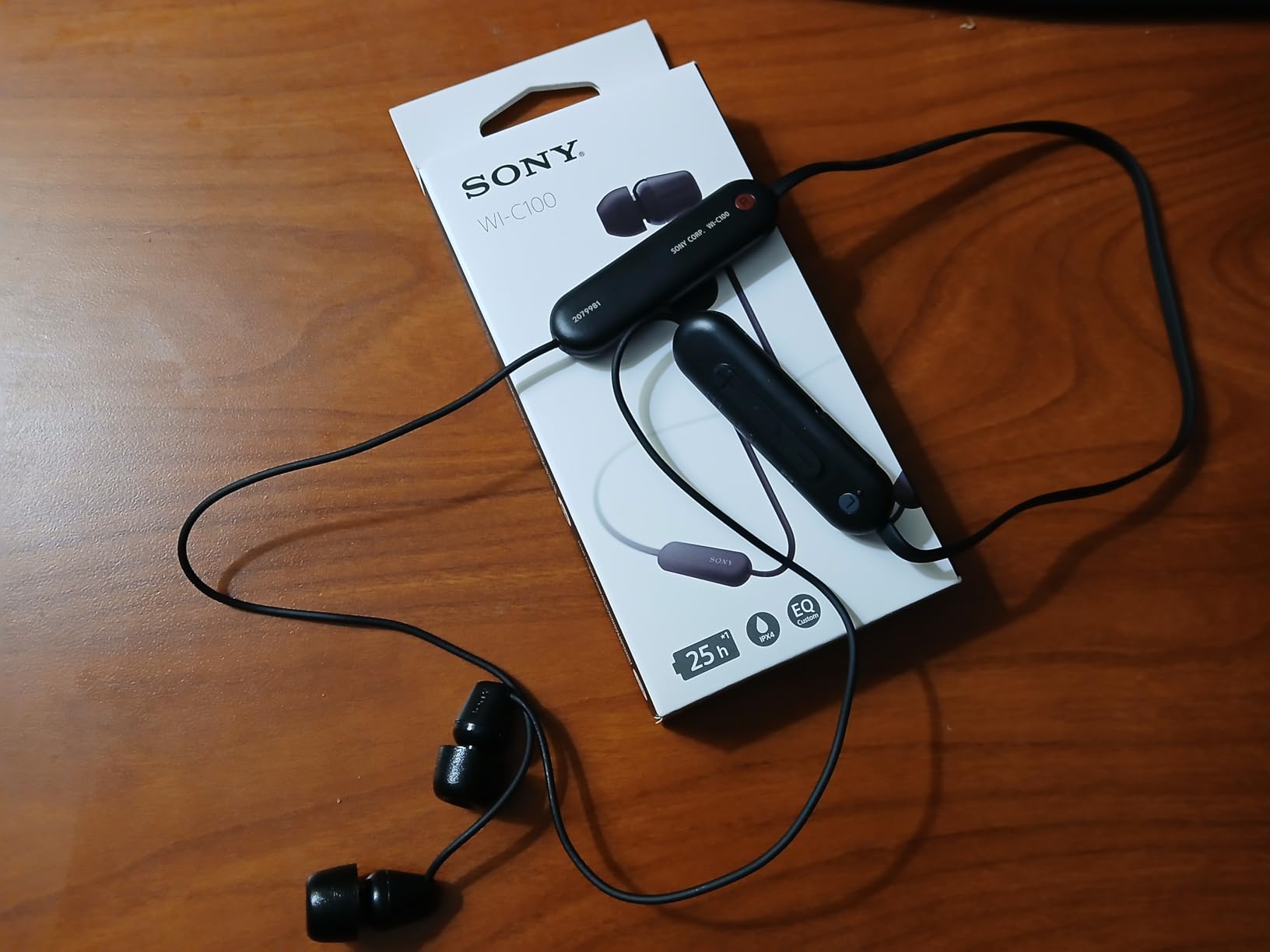 Sony WI-C100 Wireless in-Ear Bluetooth Headphones with Built-in Mic, Black customer photo 1