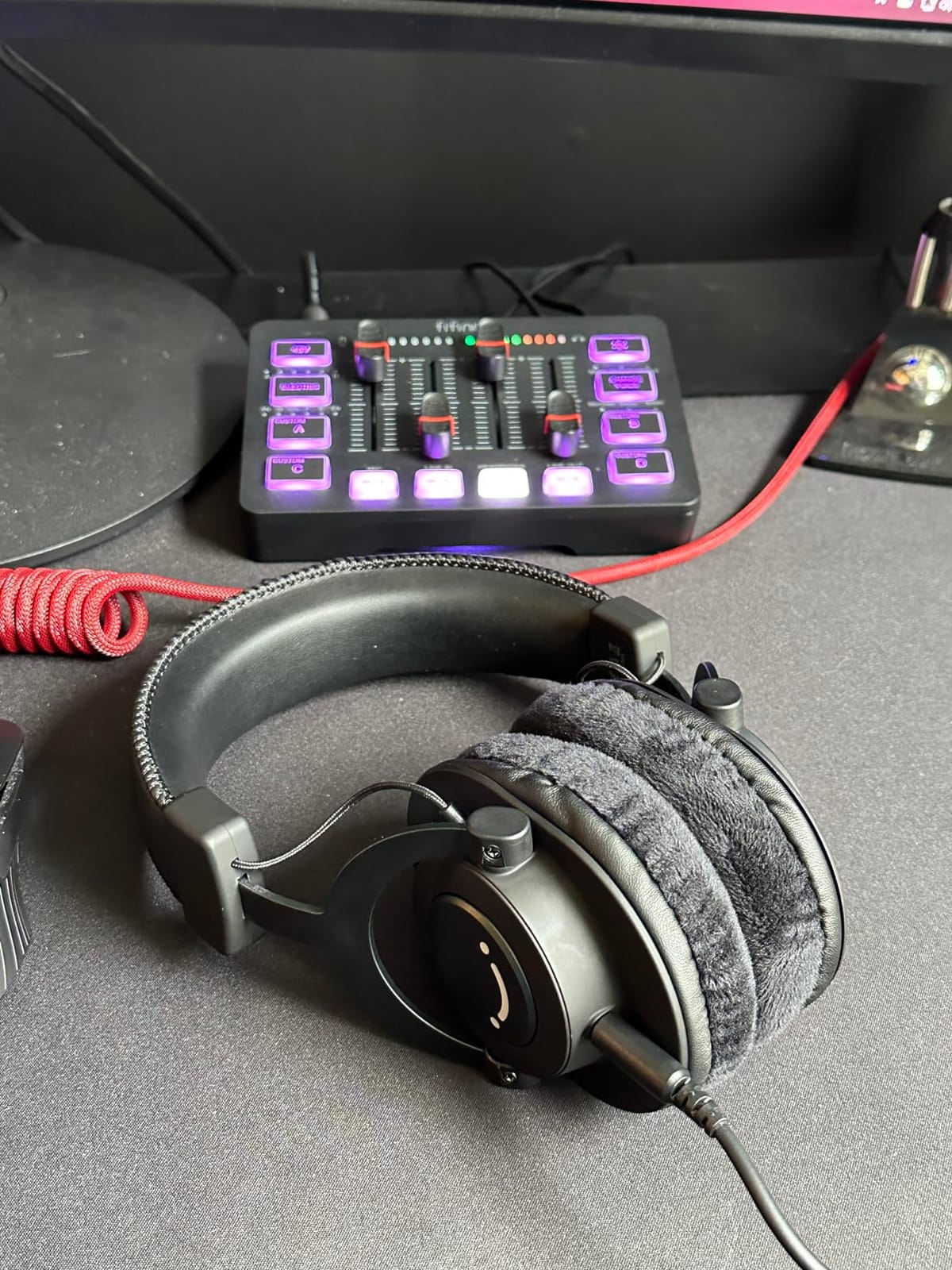 FIFINE HD8 Wired Studio Monitor Headphone, Detachable 3.5mm/6.35mm Cables customer photo 1