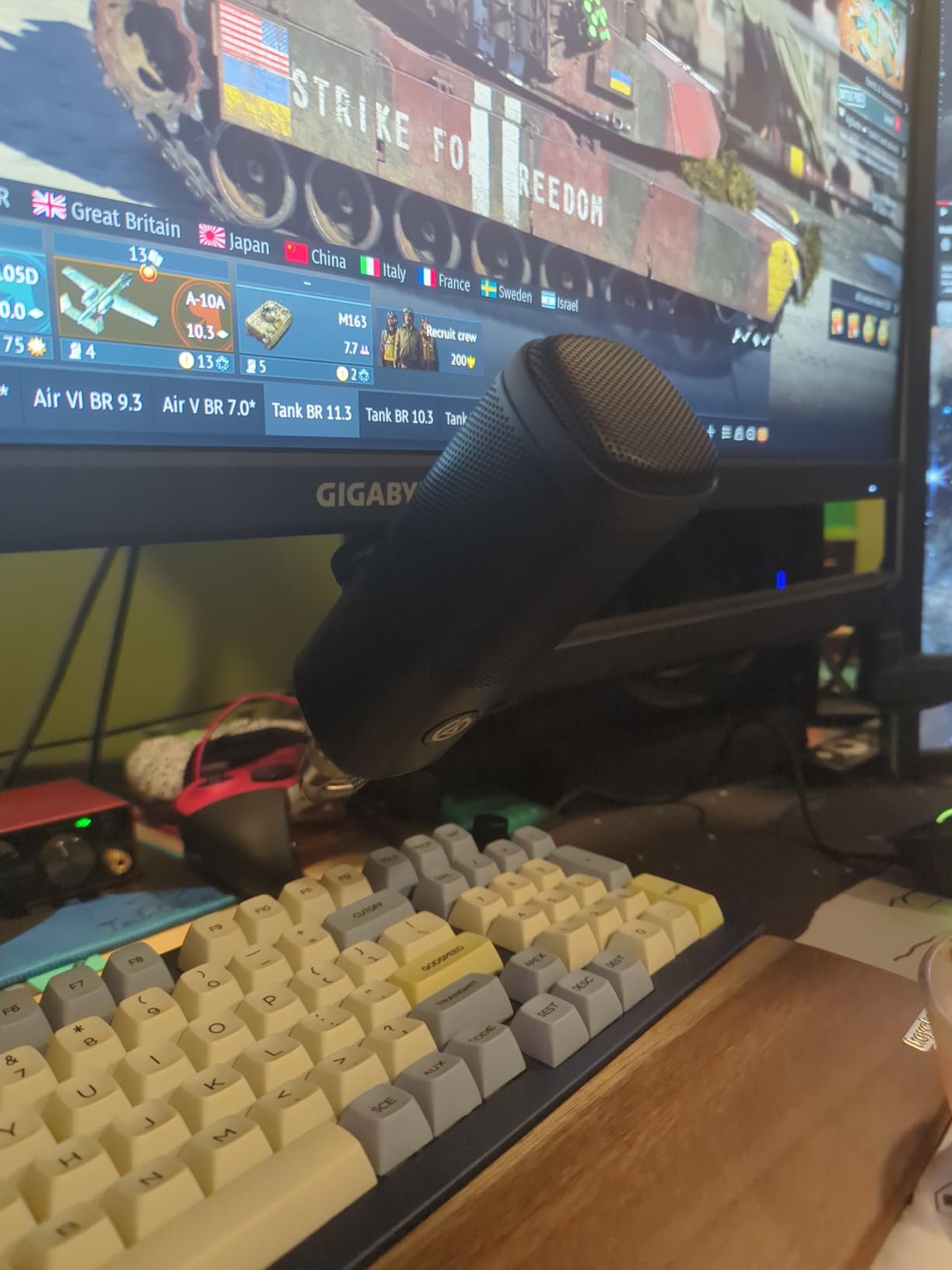 Elgato Wave DX Dynamic XLR Microphone, Cardioid Pattern customer photo 2