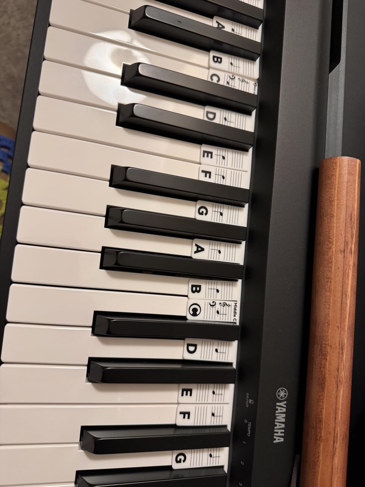 BEATBIT Piano Note Guide for Beginners, Removable, Black | Silicone alternative to piano keyboard stickers, reusable piano key labels, for 88/61 keys, no adhesive, storage box included customer photo 2