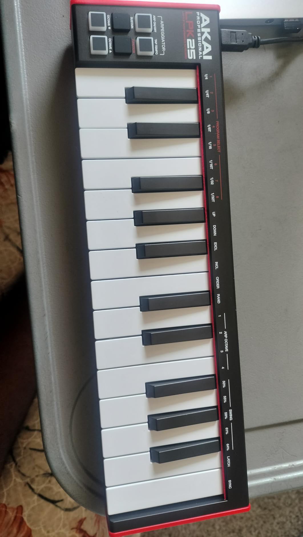 Akai Professional LPK25 25-Key USB MIDI Keyboard Controller customer photo 1