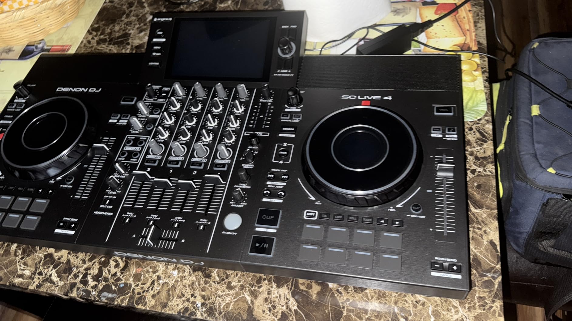 Denon DJ SC LIVE 4 Standalone DJ Controller Black customer photo 1