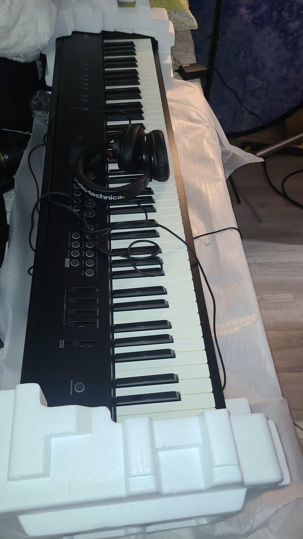 Roland FP-E50 Digital Piano | Premium Piano with Expandable Sound Library | 88-Note Hammer-Action Keyboard | Professional Auto-Accompaniment | Mic Input with Vocal Harmony FX | Bluetooth/MIDI Support customer photo 1