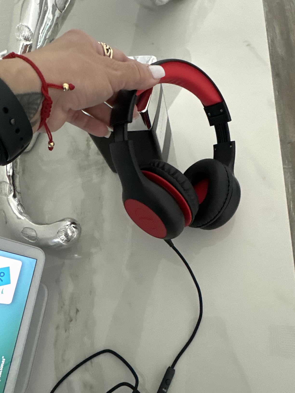 EarFun K1 Kids Headphones Wired with Mic, Volume Limit Headphones for Kids customer photo 2