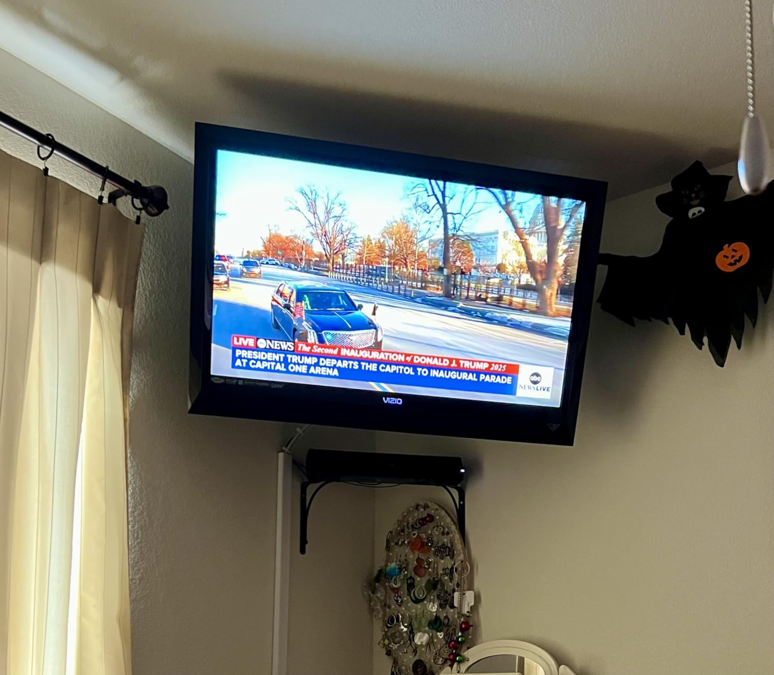 Bestisan Sound Bars for TV, 16'/50W Small Soundbar for TV, Sound Bar with Depths Sound Enhanced/DSP/Bass+/3EQ, Surround Sound Speakers for TV Works with HDMI ARC/CEC,Optical/BT/PC … customer photo 2