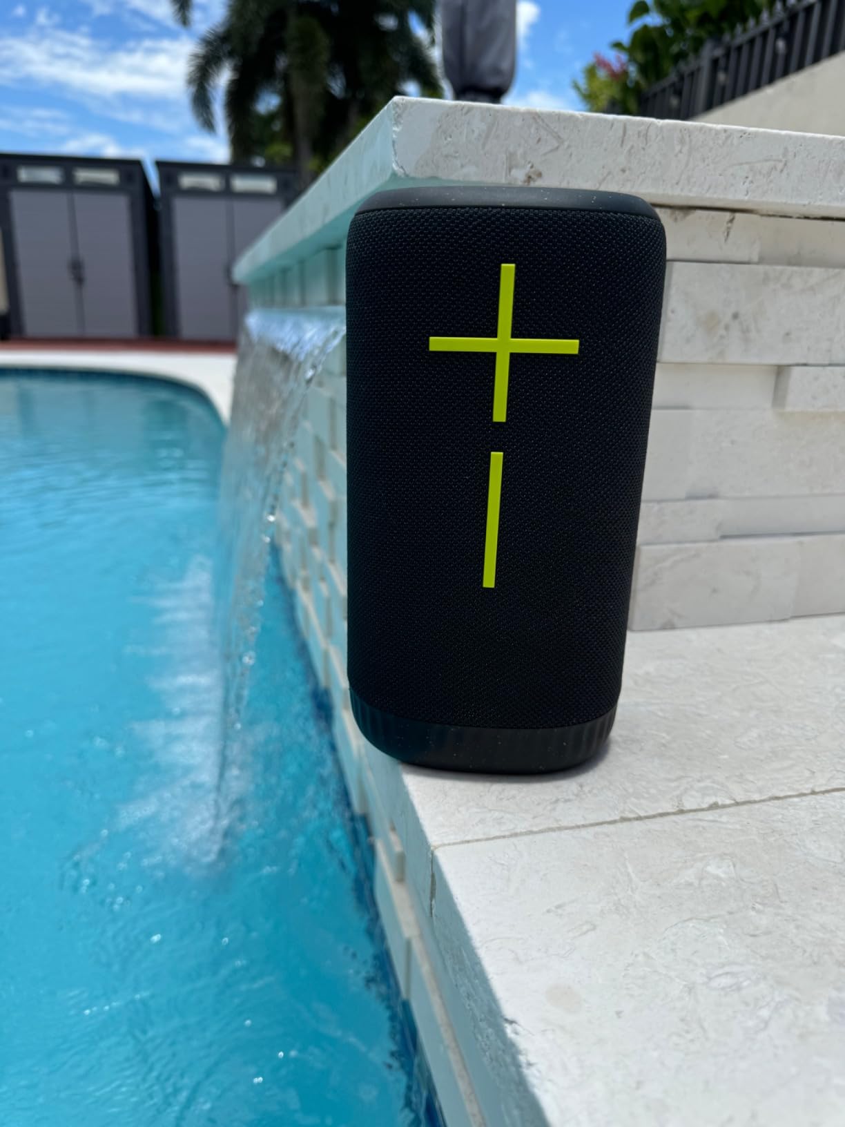 Ultimate Ears EVERBOOM Wireless Bluetooth Portable Speaker - Black customer photo 2