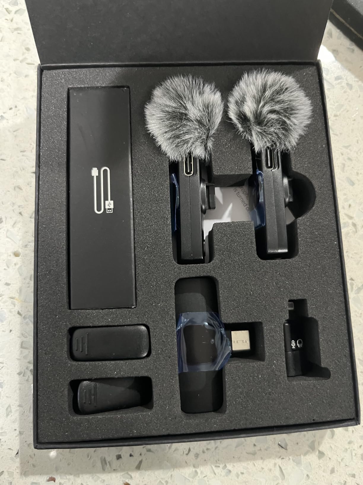 Labstandard Professional Wireless Lavalier Lapel Microphone for iPhone, iPad, mini Video Recording Mic for Interview Video Podcast Vlog YouTube & Livestream, Noise Reduction, Plug & Play customer photo 2