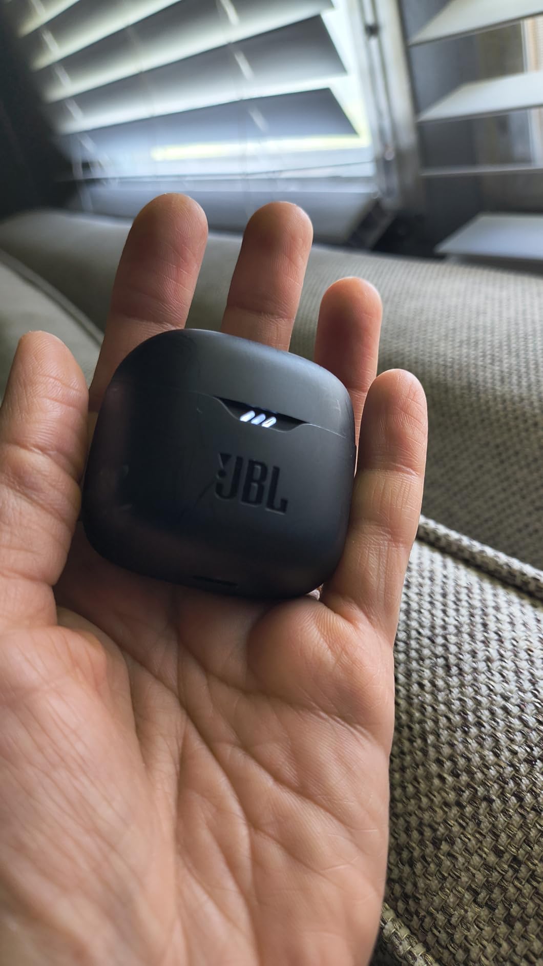 JBL Tune Flex - True Wireless Noise Cancelling Earbuds (Black), Small customer photo 1