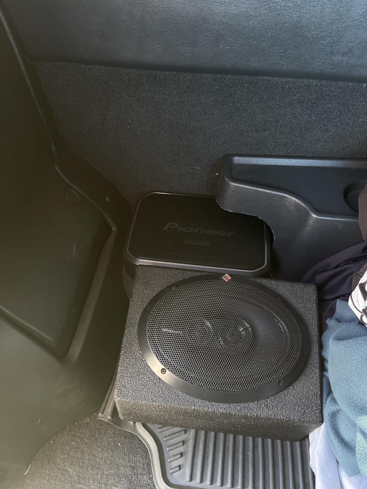 Pioneer TS-WX140DA Slim Compact Powered 8