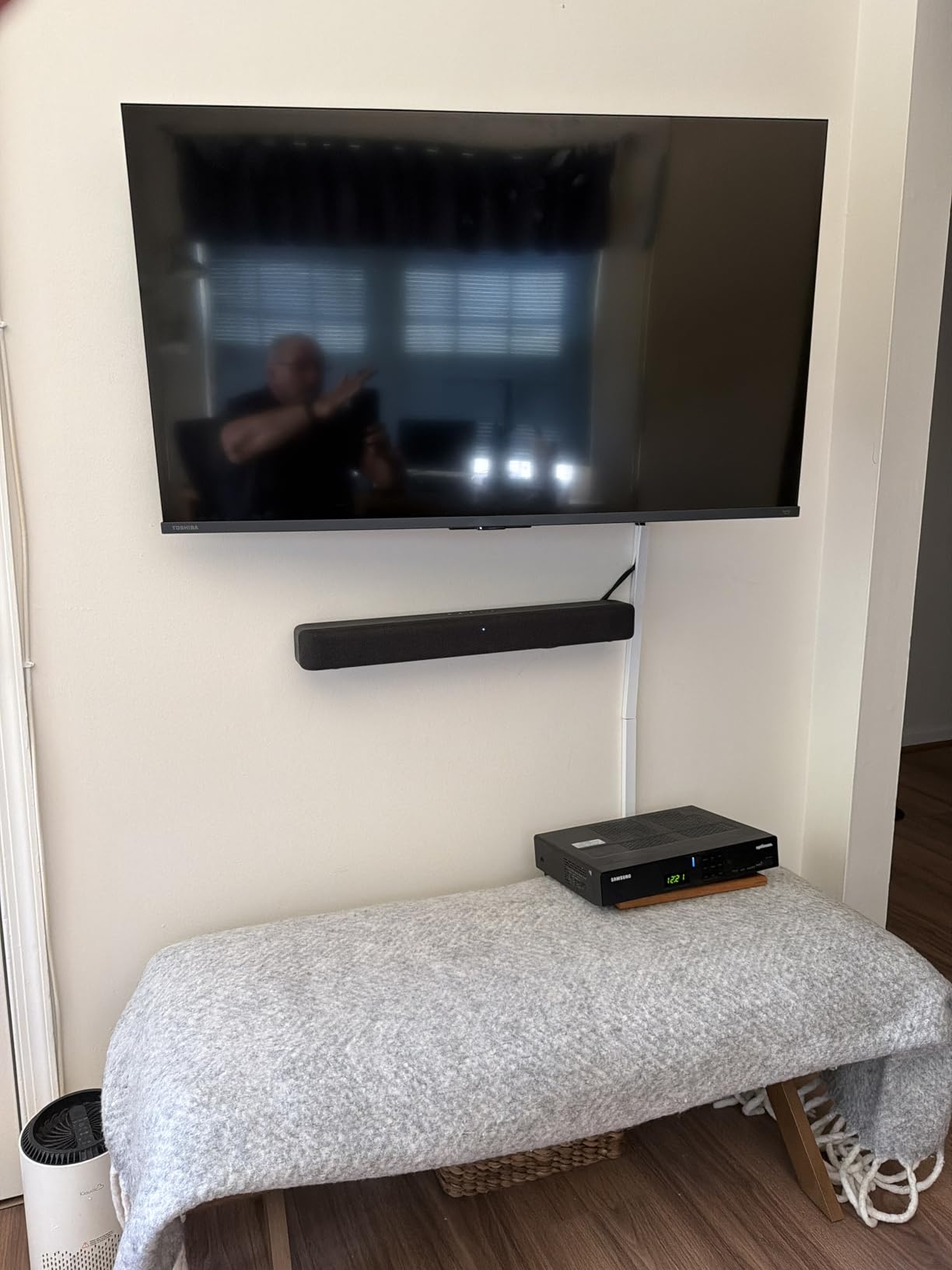 Amazon Fire TV Soundbar, 2.0 speaker with DTS Virtual:X and Dolby Audio, Bluetooth connectivity customer photo 2