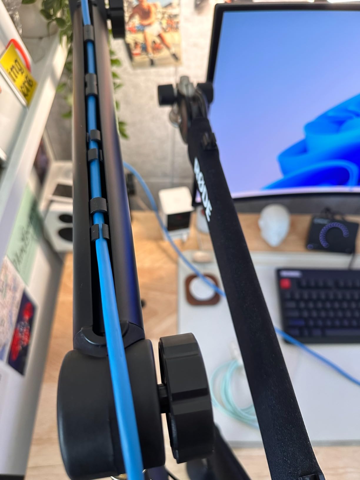 Shure by Gator Deluxe Broadcast Desktop Mic Boom Arm (SH-BROADCAST1) | Fully adjustable with a quiet 360-degree arm for podcasts and streaming customer photo 2
