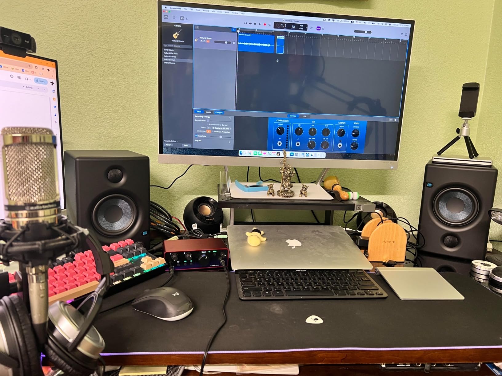 Focusrite Scarlett Solo 4th Gen USB Audio Interface, for the Guitarist, Vocalist, or Producer customer photo 2