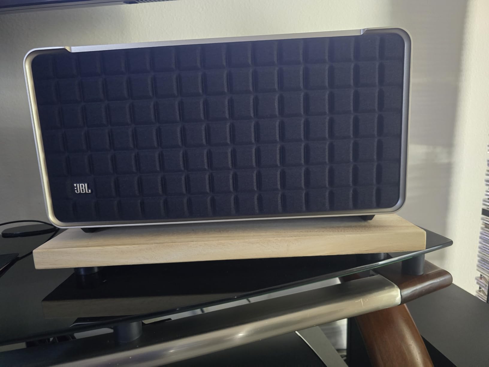 JBL Authentics 500 - Smart Home Speaker - Black | Dolby Atmos Music, retro design customer photo 2