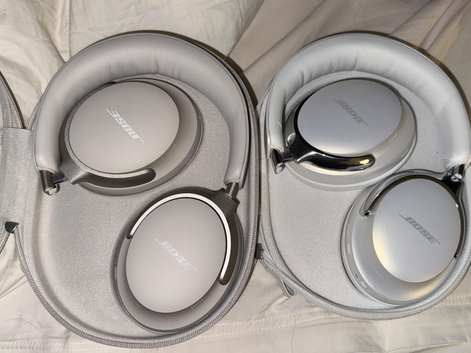 QuietComfort Ultra Bluetooth Headphones, Wireless Headphones with Spatial Audio, Over Ear Noise Cancelling with Mic, Up to 24 Hours of Playtime, White Smoke customer photo 1