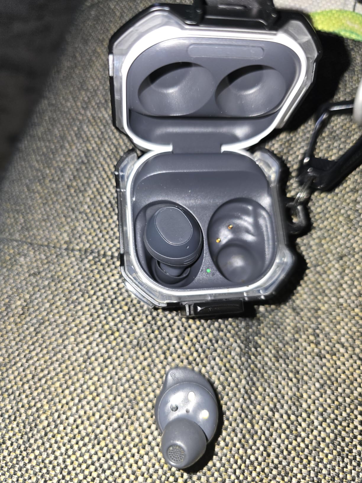 Galaxy Buds FE True Wireless Bluetooth Earbuds, Comfort and Secure in Ear Fit, Auto Switch Audio, Touch Control, Built-in Voice Assistant, Graphite customer photo 2