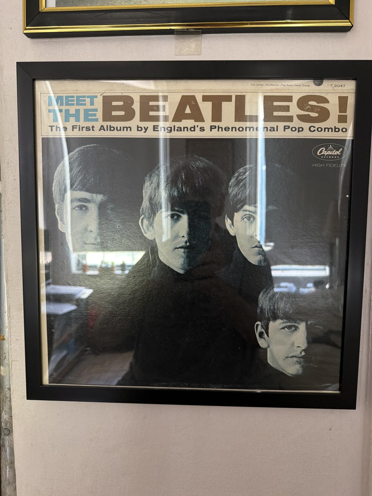 Fxojyvo Vinyl Record Frame for the Wall Display Album Cover, Black 12.5 x 12.5 Frame for any 12 Inch LP Record with Cover customer photo 2