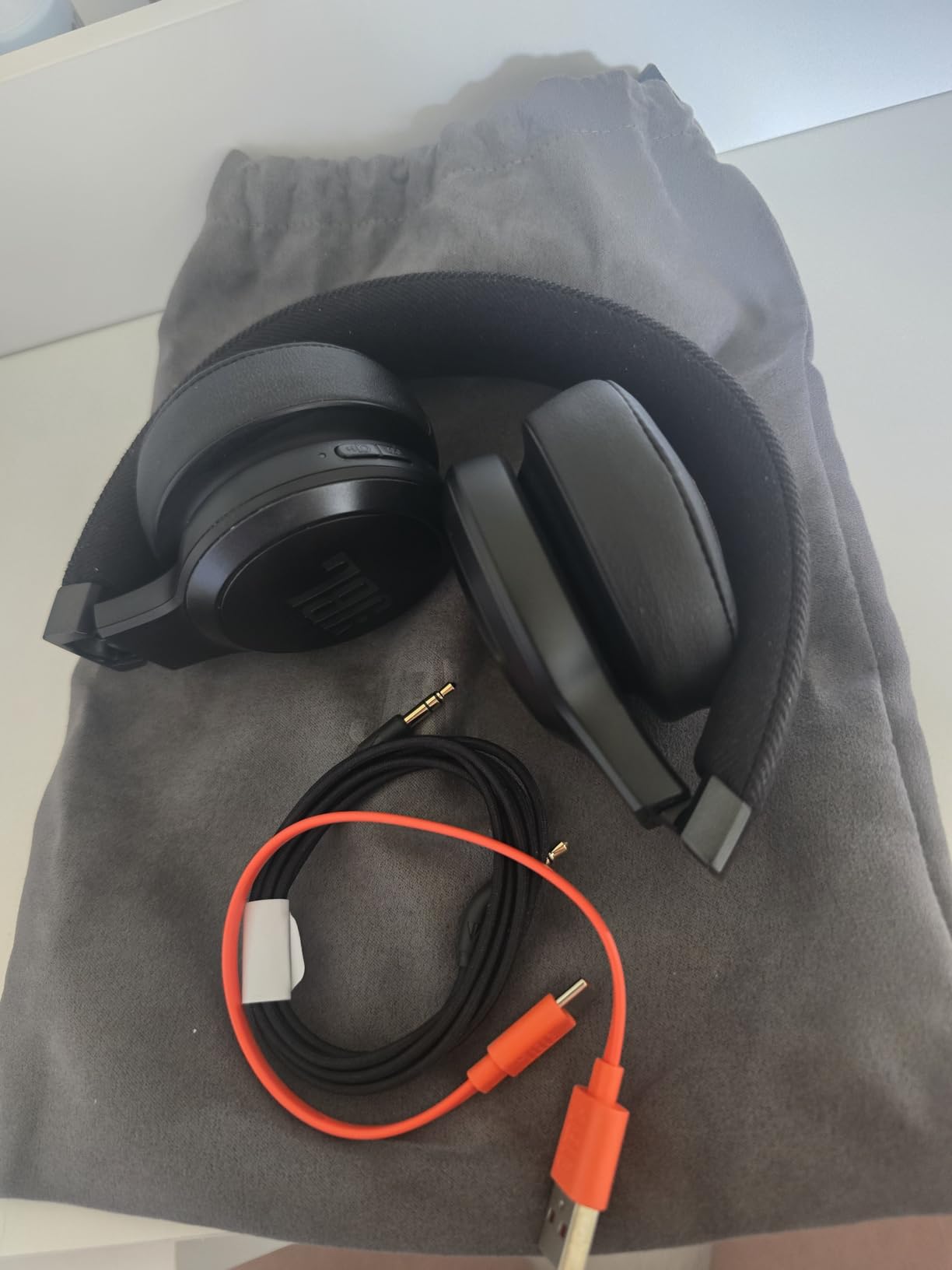 JBL Live 670NC Wireless On-Ear Headphones, Adaptive NC - Sand | Bluetooth Headphones With Surround Sound, up to 65H Battery Life, Fast Charging, Built-In Mic, Voice Assistant, Foldable customer photo 2