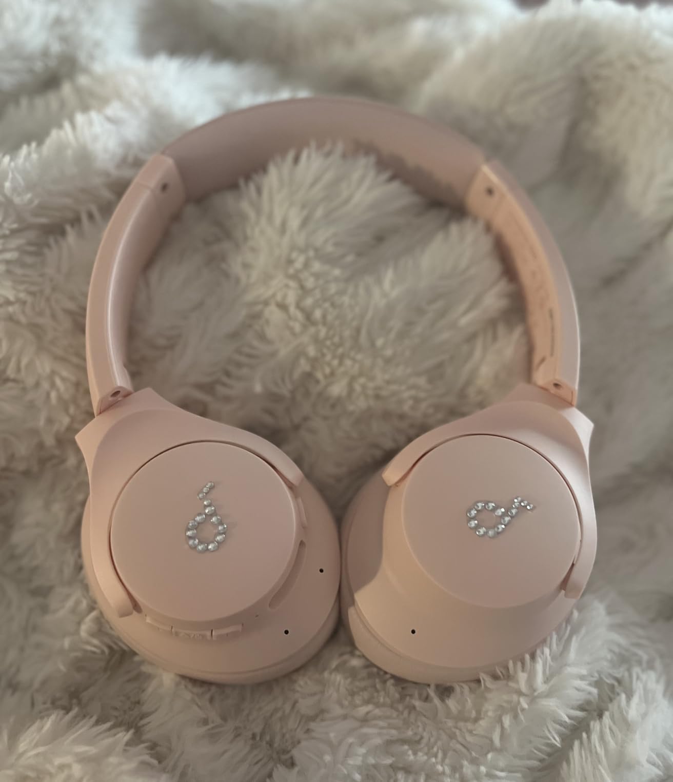 Soundcore by Anker Q20i Hybrid Active Noise Cancelling Headphones, Over-Ear, Bluetooth, 40H ANC Playtime, Hi-Res Audio, Big Bass, Transparency Mode, Customize via App, Travel, Home, Office customer photo 1