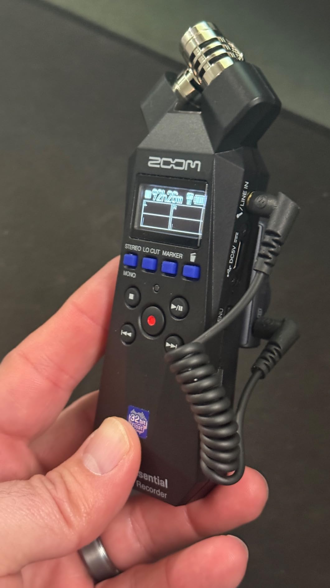Zoom H1 Essential Recorder for Musicians, Podcasters & Content Creators customer photo 1