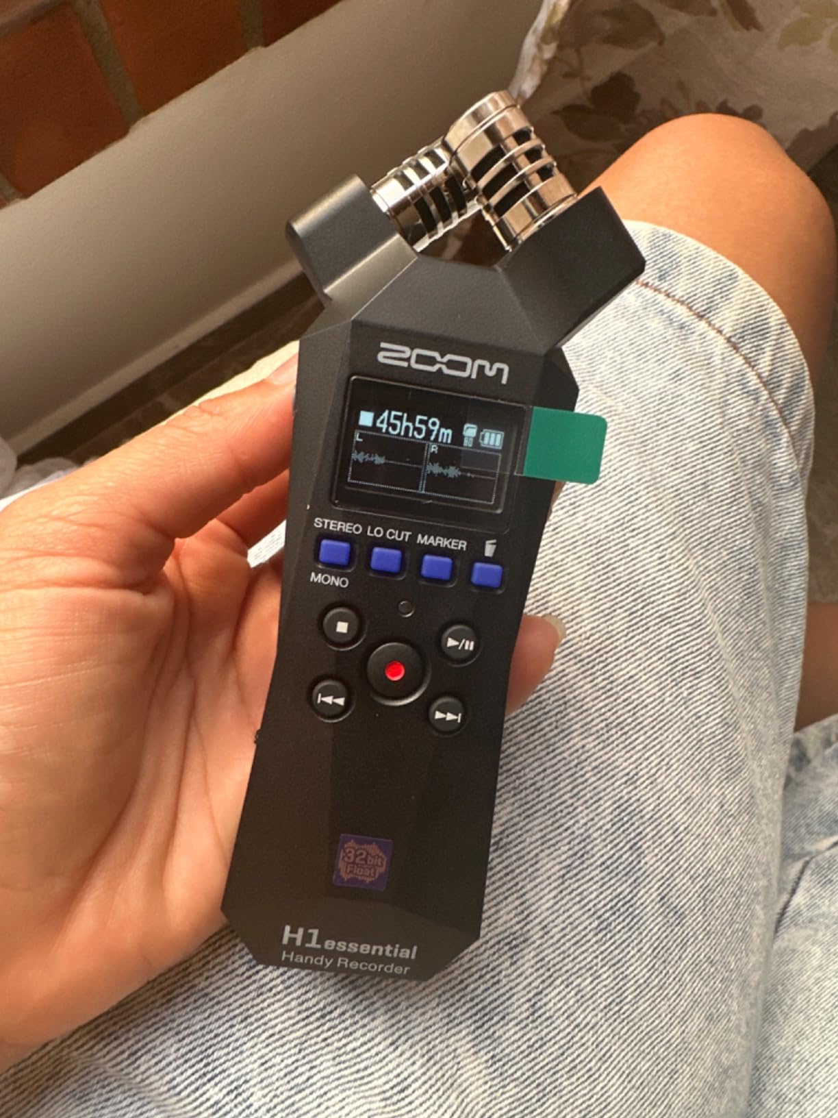 Zoom H1 Essential Recorder for Musicians, Podcasters & Content Creators customer photo 2
