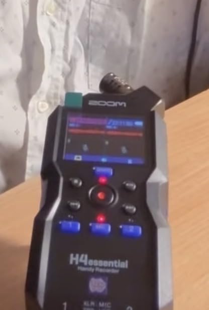 Zoom H4 Essential Handheld Recorder for Musicians, Podcasters & Filmmakers customer photo 1