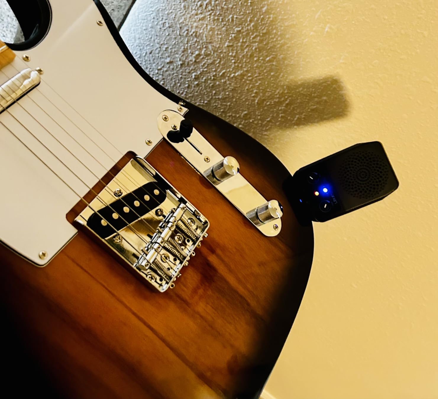 LEKATO Mini Electric Guitar Amp 5W, Portable Guitar Amp Bluetooth with Built-in 4 Effects, Clean Distortion Overdrive Reverb, Rechargeable Small Amplifier for Practice, Black (JA-05G) customer photo 2