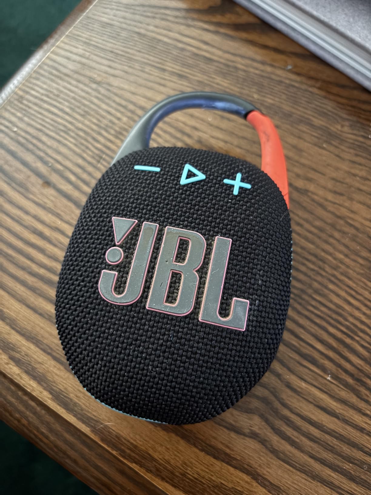 JBL Clip 5 - Ultra-Portable Waterproof Speaker - Purple | Ultra-portable JBL Pro Sound, Redesigned carabiner, Up to 12 hours of playtime plus 3 hours with Playtime Boost customer photo 2