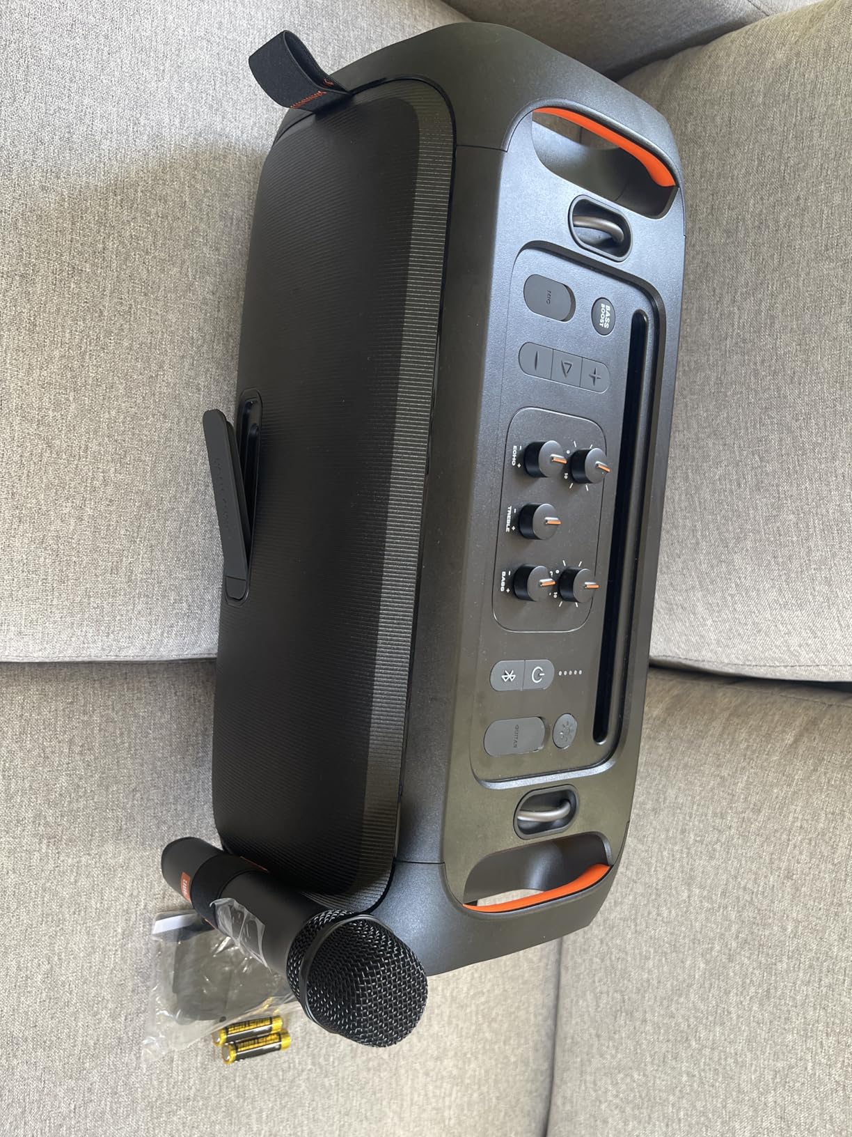 JBL PartyBox On-the-Go Essential - Portable Party Speaker - Black | Amazing JBL Pro Sound, Synched light show, JBL wireless microphone included, IPX4 splashproof protection customer photo 2