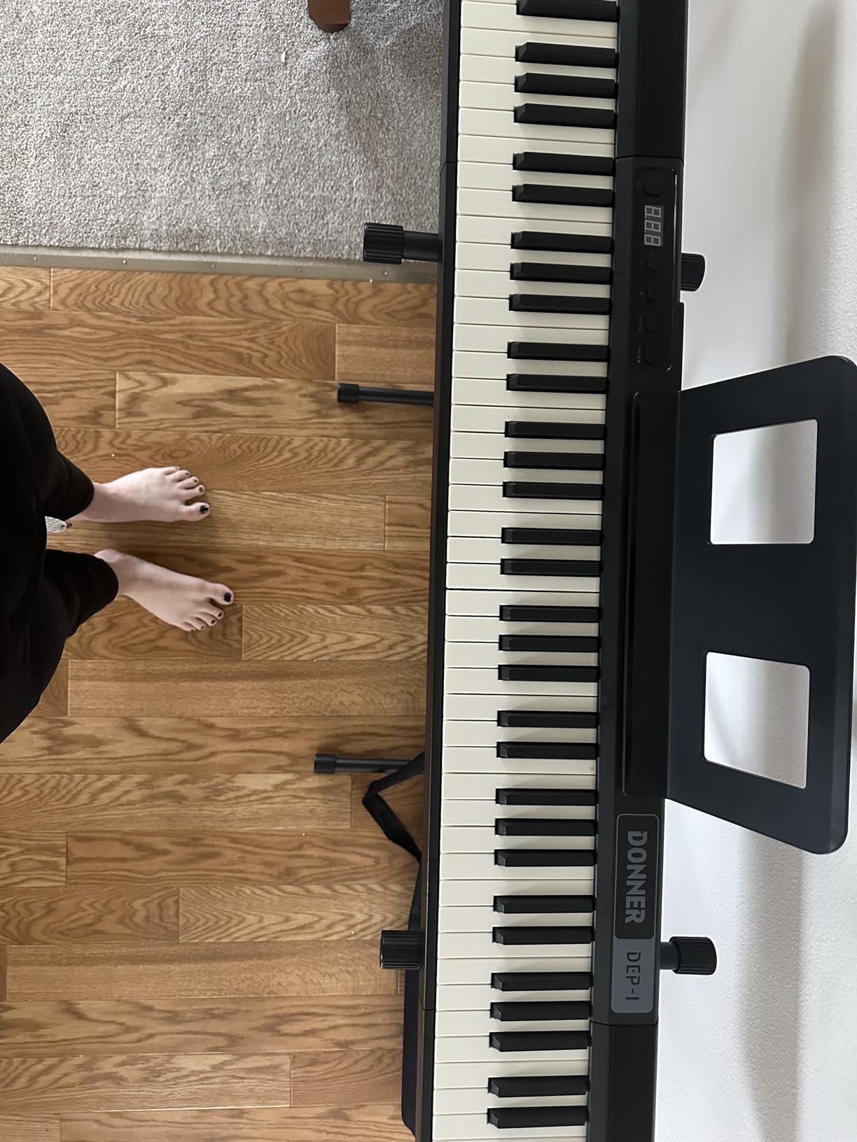 Donner Piano Keyboard 88 Keys, Beginner Digital Piano Velocity-Sensitive Keys, Portable Electric Piano with Stand, Sustain Pedal, Carrying Case and Keyboard Stickers, DEP-1 customer photo 2