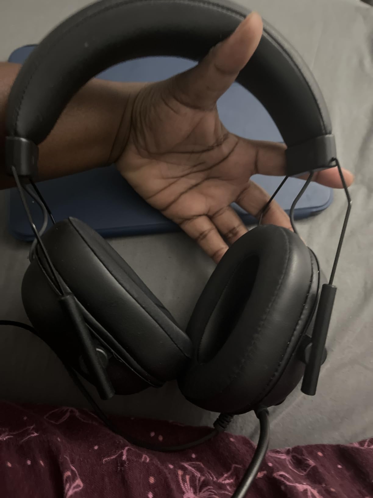 Razer BlackShark V2 X Xbox Gaming Headset, 3.5mm Audio Jack, Black | 50mm Drivers, Cardioid Mic, Lightweight, Comfortable Noise Isolating Earcups, for Xbox Series X, Series S, PS5, PC, Switch customer photo 1