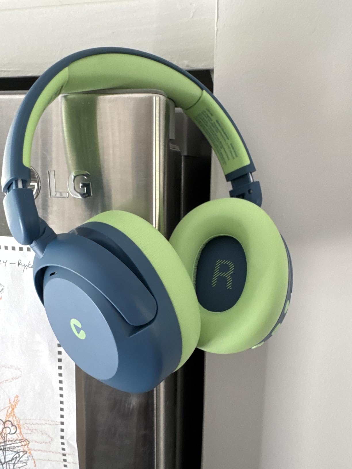 iClever BTH20 Active Noise Cancelling Headphones for Kids, SafeSound Tech3.1, 60H Play Time, USB C customer photo 2
