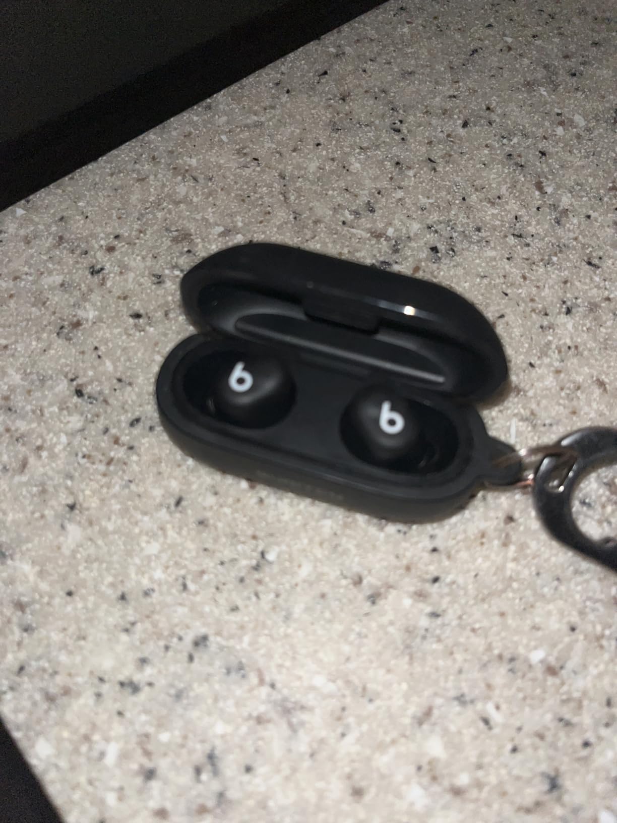 Beats Solo Buds - Wireless Bluetooth Earbuds | 18 Hours of Battery Life | Apple & Android Compatibility | Built-in Microphone - Matte Black customer photo 2