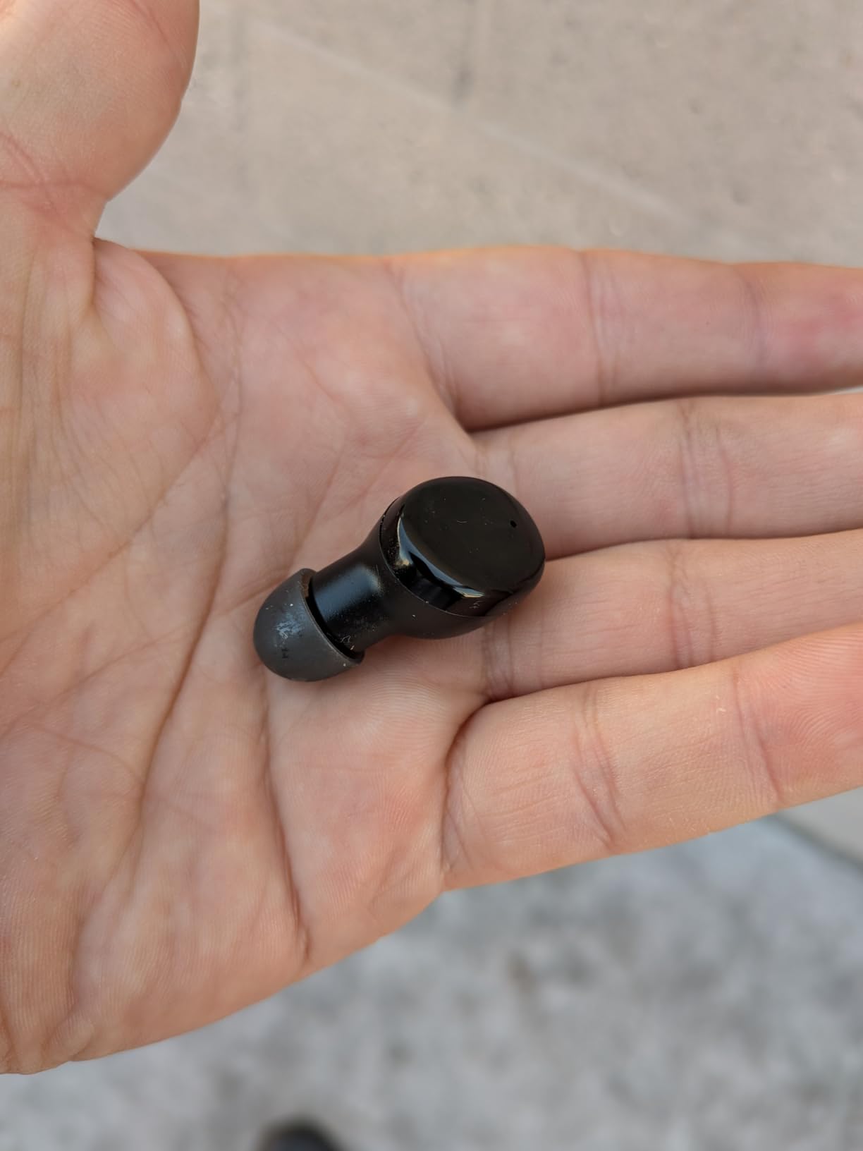 kurdene Wireless Earbuds Bluetooth 5.3 in Ear Buds Light Weight Headphones, Deep Bass Sound, Built in Mics Headset, Clear Calls Earphones for Sports Workout customer photo 1