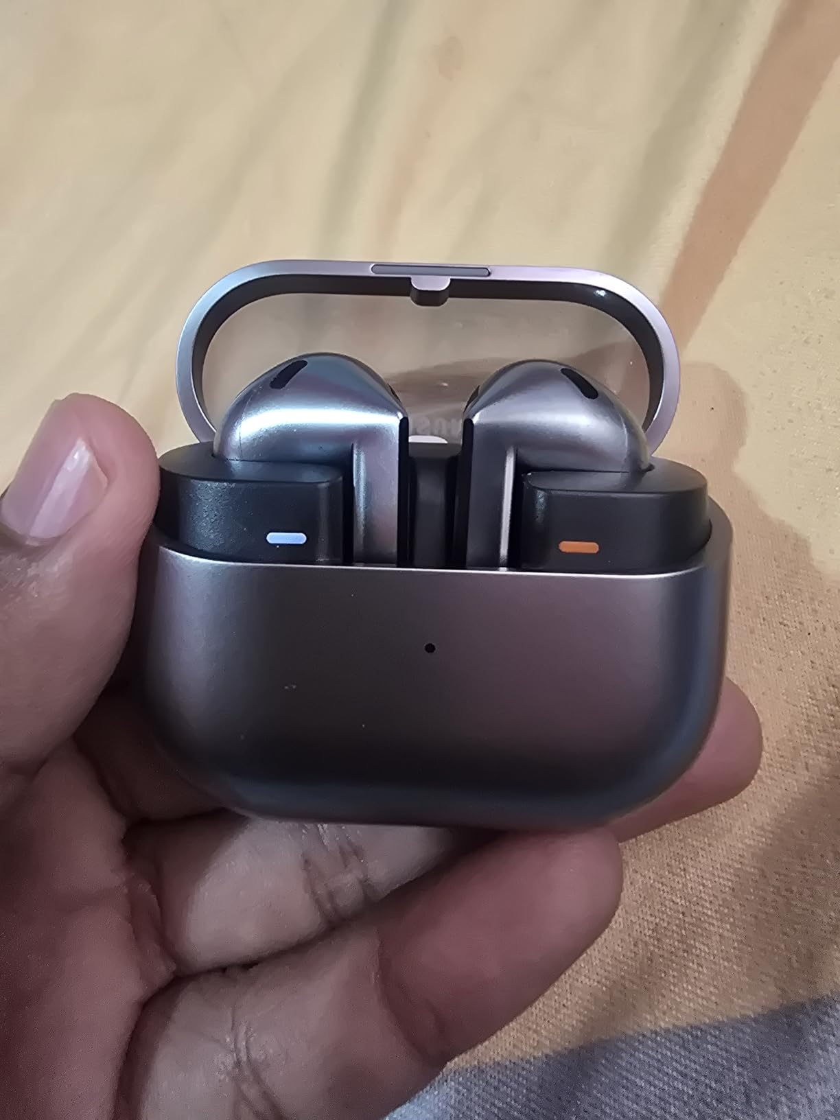 Galaxy Buds3 (2024, ANC) Water Resistant, AI Real-Time Language Interpreter, True Wireless Bluetooth 5.4 Earbuds, Hi-Fi Sound, Noise Cancelling, Touch Control, International Model (Silver) customer photo 1