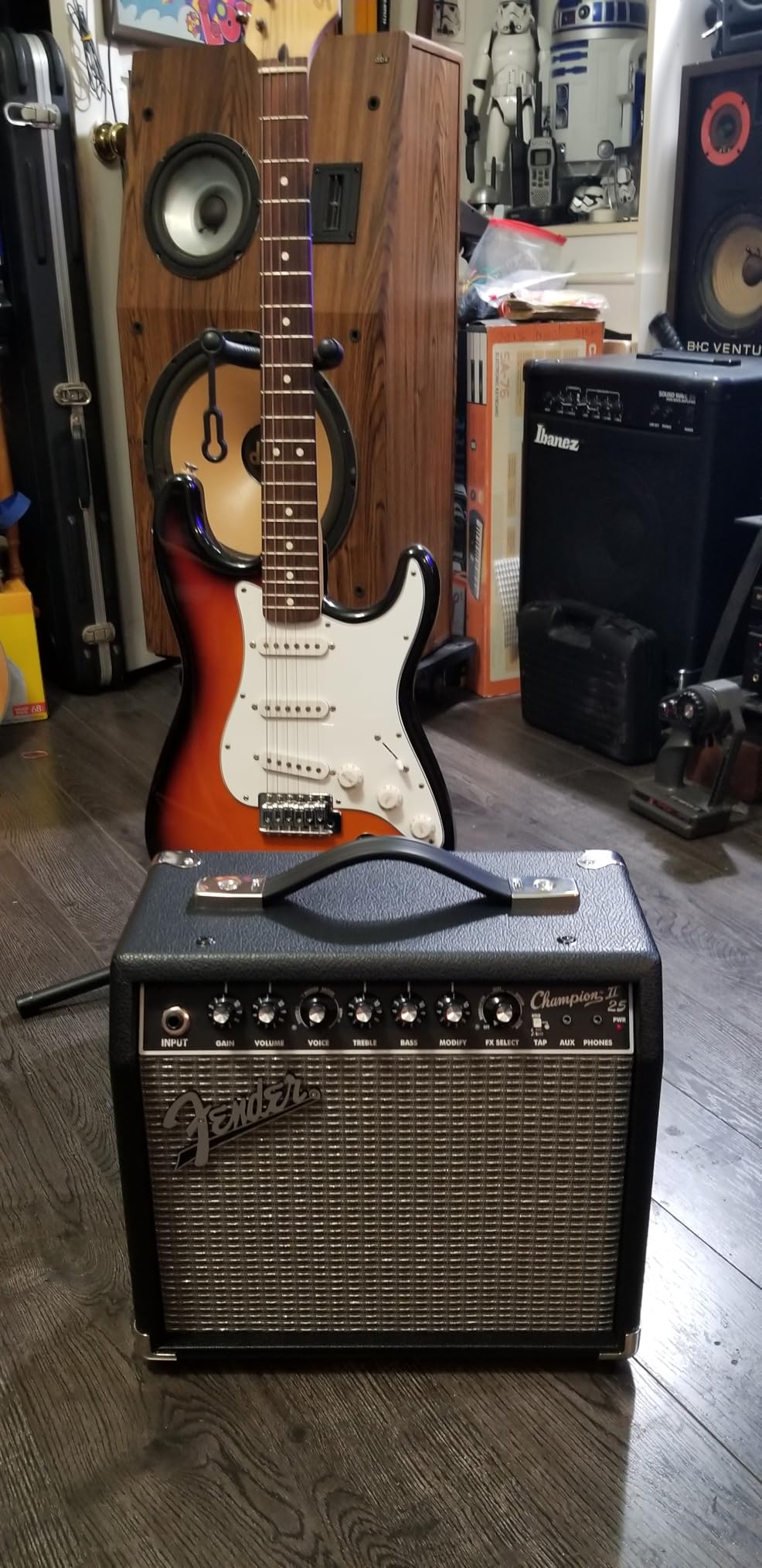 Fender Champion II 25 Watt Electric Guitar Combo Amp customer photo 2