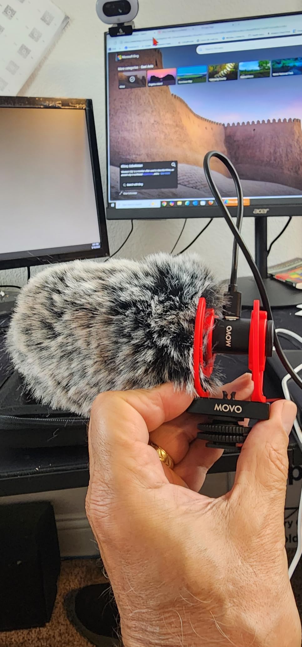 Movo X1-Mini Video Shotgun Mic for Camera - Supercardioid 3.5mm/USB-C Analog/Digital Camera Microphone for DSLR, iPhone and Android Smartphones, Computers - Compatible with Canon EOS, Nikon, Sony customer photo 2