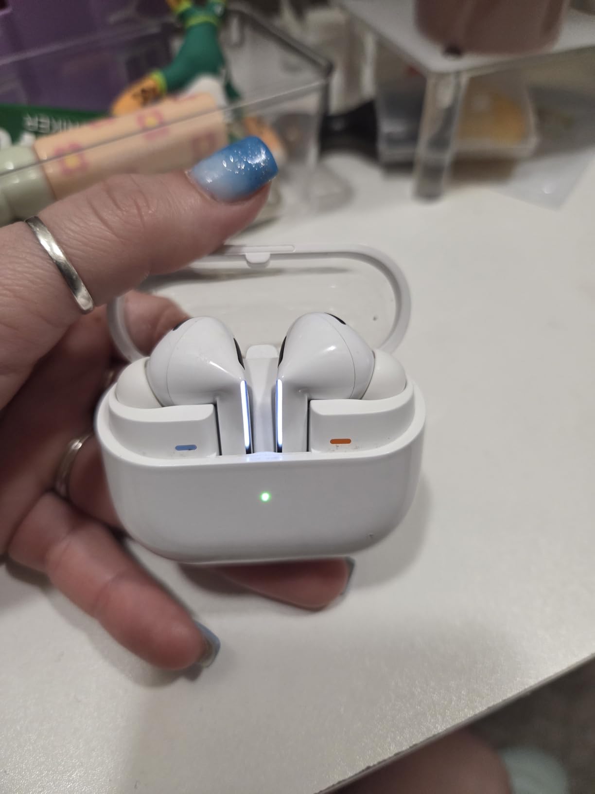Galaxy Buds 3 Pro AI True Wireless Bluetooth Earbuds, Noise Cancelling, Sound Optimization, Real-Time Interpreter, Redesigned Comfort Fit Latin American Version (Silver) customer photo 2