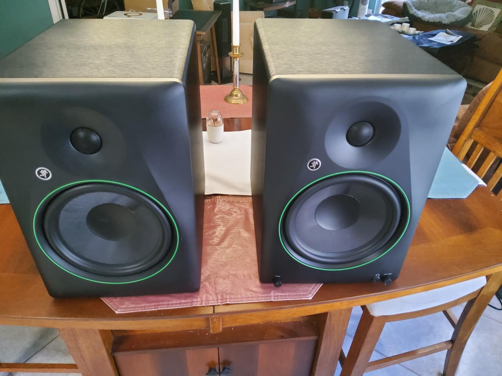 Mackie CR8BT 8