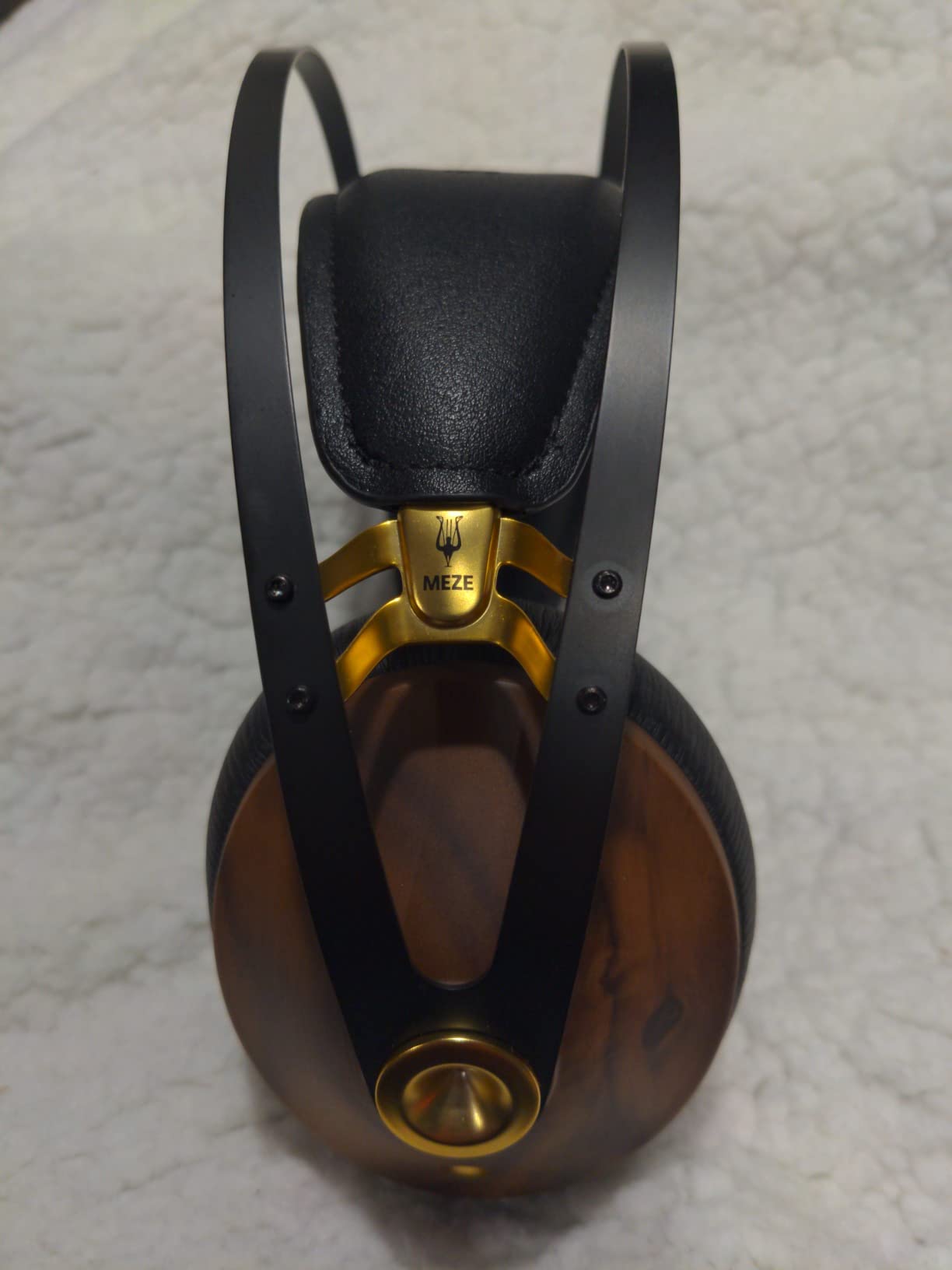 Meze 99 Classics Wired Wooden Closed Back Over Ear Headphones with Microphone (Walnut/Black) customer photo 2
