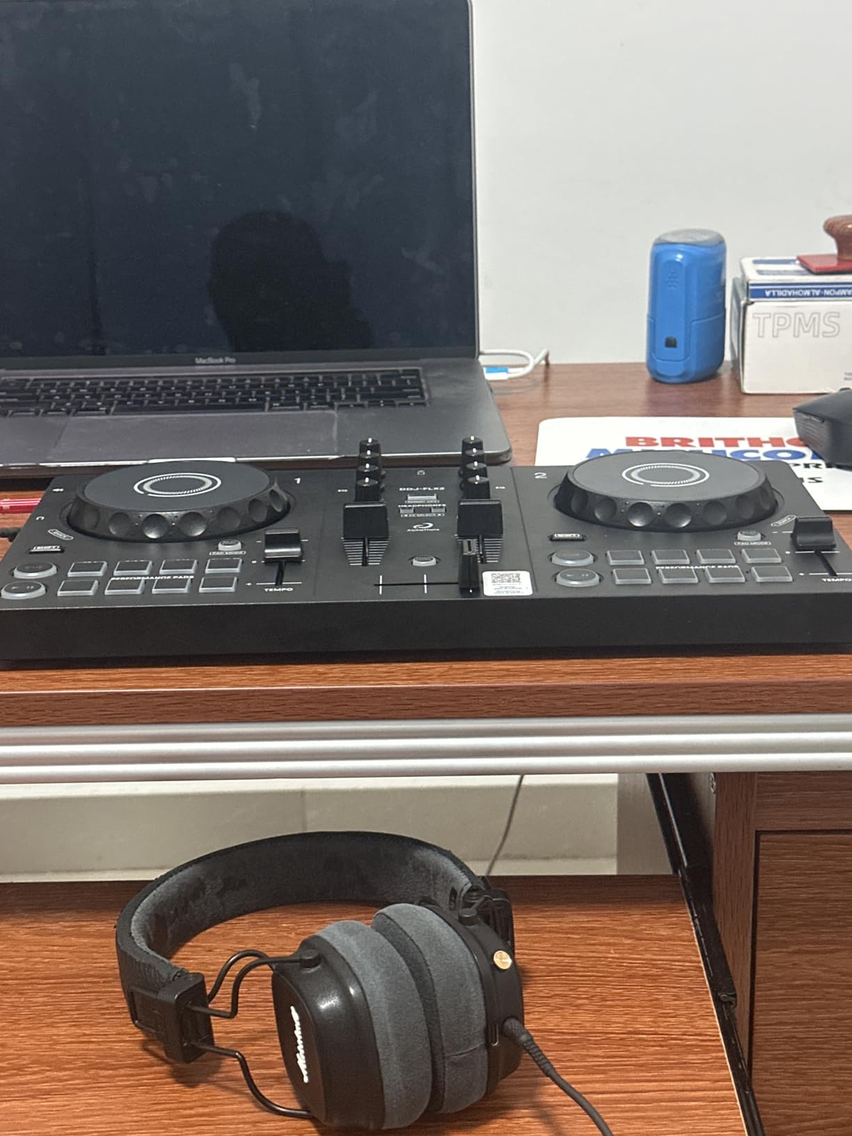AlphaTheta Pioneer DJ DDJ-FLX2 2-Channel DJ Controller, Smart Fader, USB-C customer photo 2
