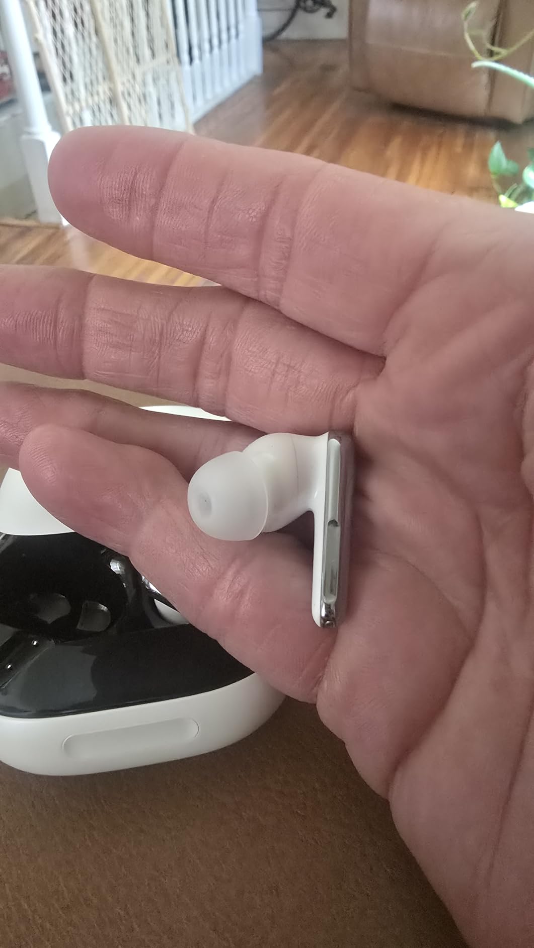 Soundcore Liberty 4 Pro by Anker, Noise Cancelling Wireless Earbuds, 7-Sensor and Real-Time Adaptive Noise Cancelling, 2×Faster Charging, Studio-Level Hi-Fi Music, Clear Calls with 6 Mics and AI (Renewed) customer photo 2
