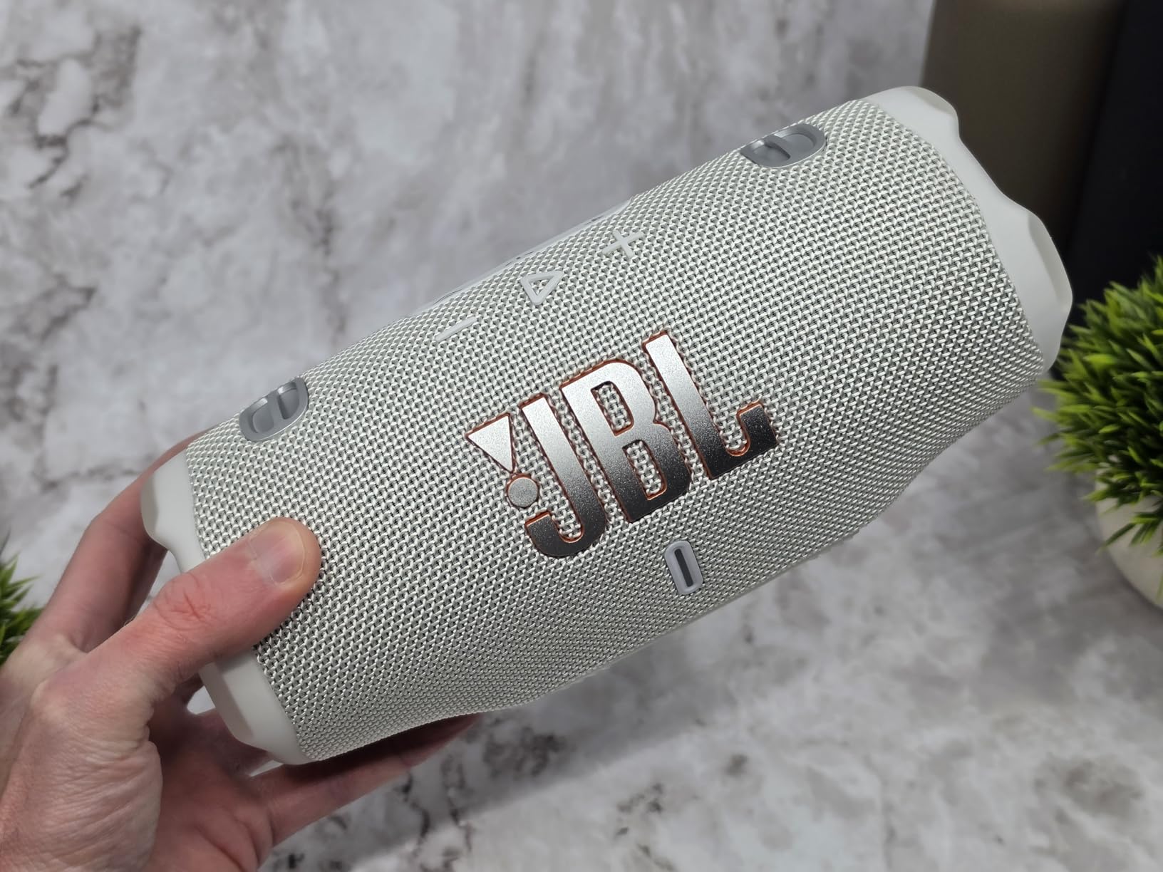 JBL Charge 6 Portable Bluetooth Speaker, Waterproof, Drop-Proof - Blue customer photo 1