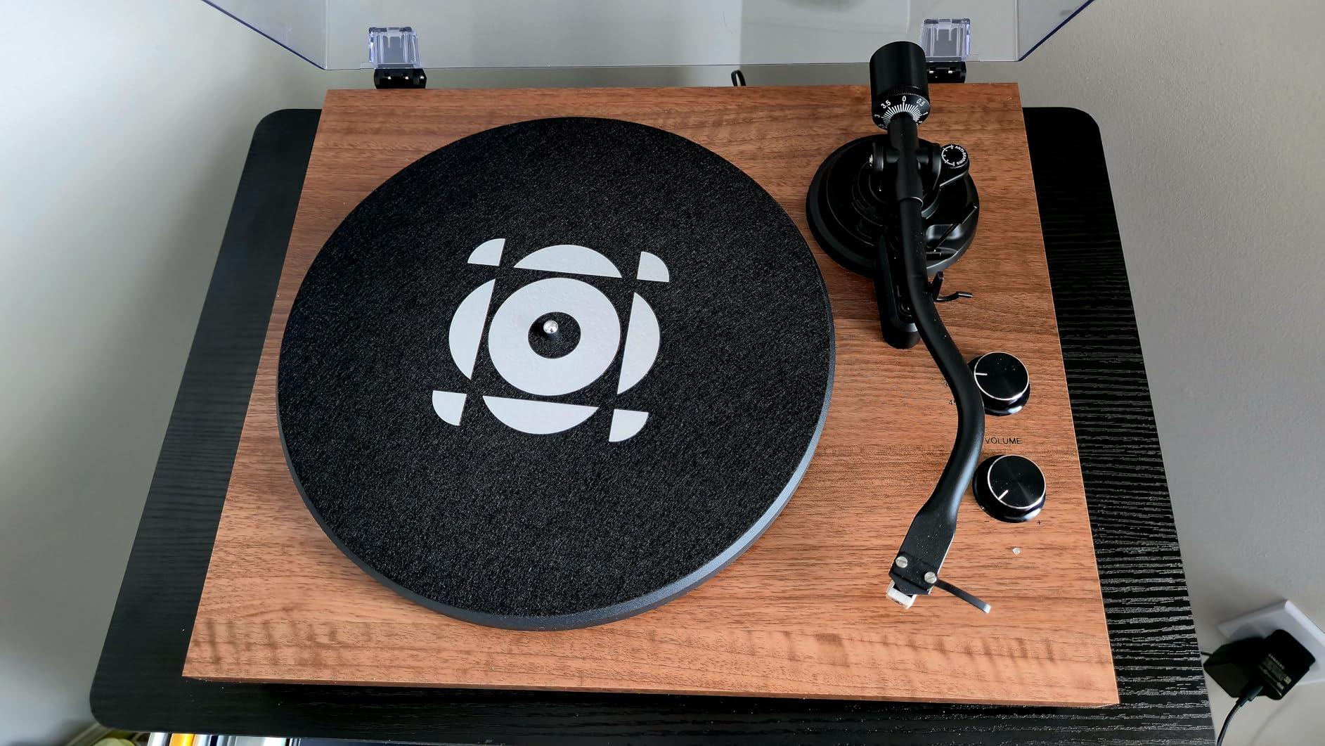 SoulBox S1 Vinyl Record Player with Stereo Speakers | Turntable with Built-in Preamp, S-Shaped Tonearm, 33/45 RPM - Walnut customer photo 1