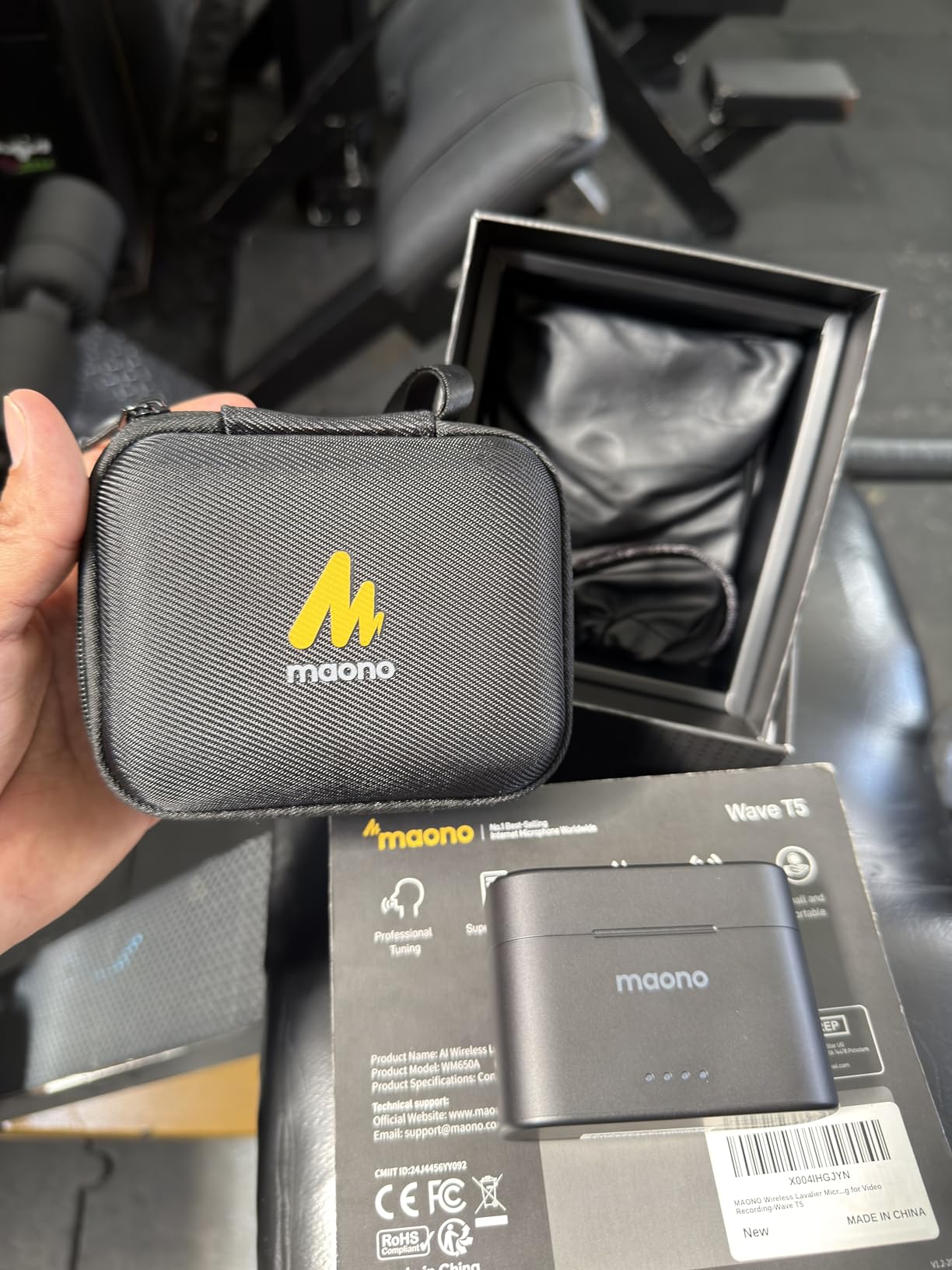 MAONO Wave T5 Wireless Lavalier Microphone for iPhone/Android, Magnetic Lapel Mini Mic with 48KHz 24Bit Audio, AI Noise Cancelling, Mute, 1000ft Range customer photo 2