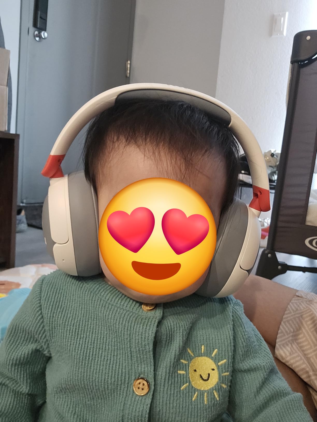 JBL Junior 470NC - Cancelling Kids Headphones - White customer photo 1