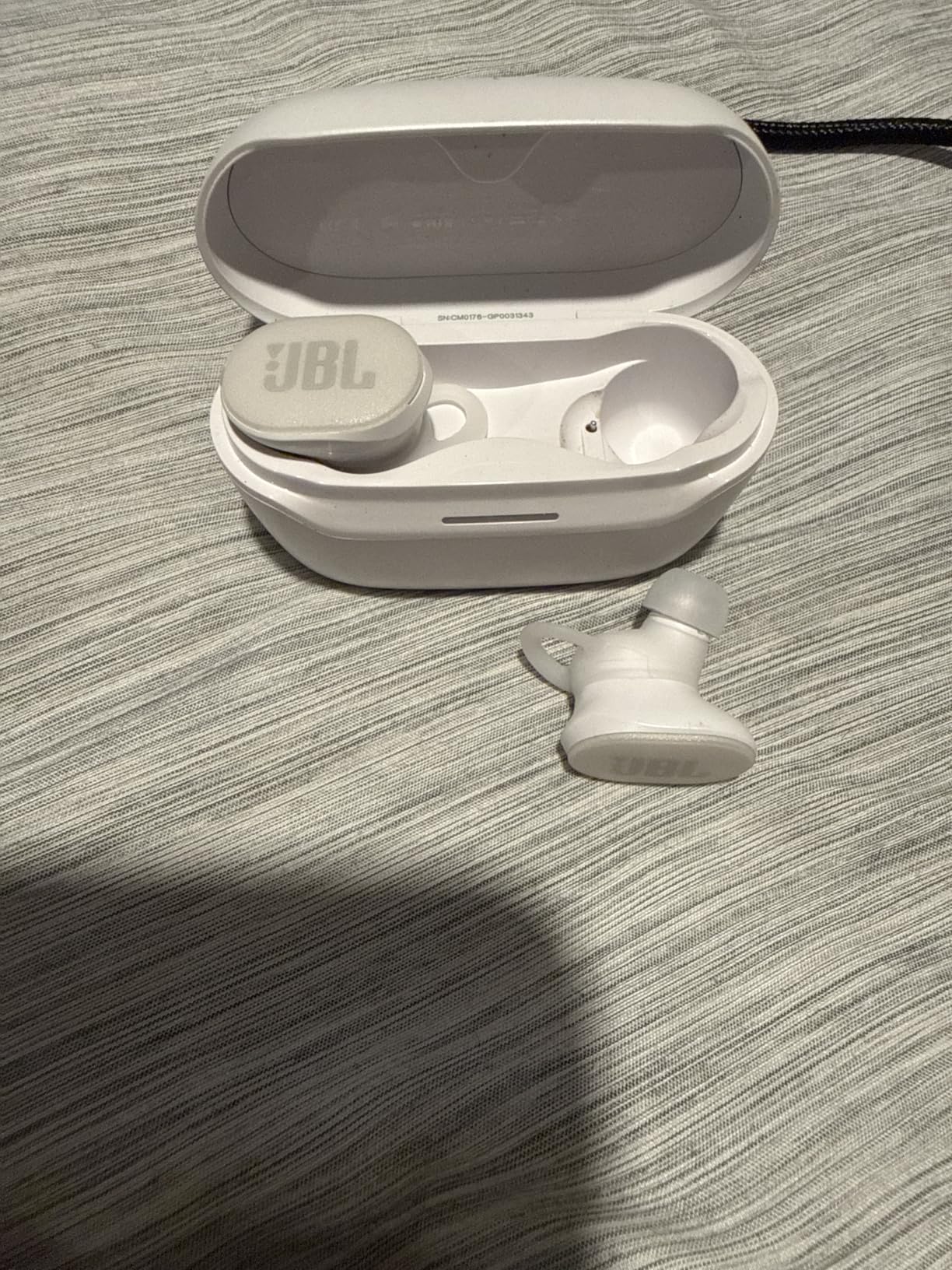 JBL Endurance Race 2 - True Wireless Earbuds, Waterproof and dustproof, Ergonomic wing enhancer with Twistlock technology, Enhance your work-out with Sports Mode customer photo 1